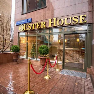 Ester House Hostal